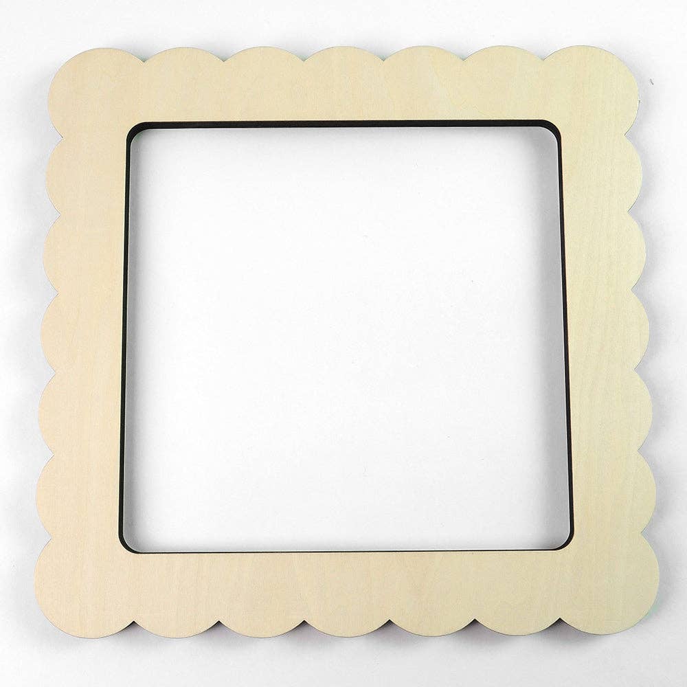 Stretcher Frame | Needlepoint Scallop Square