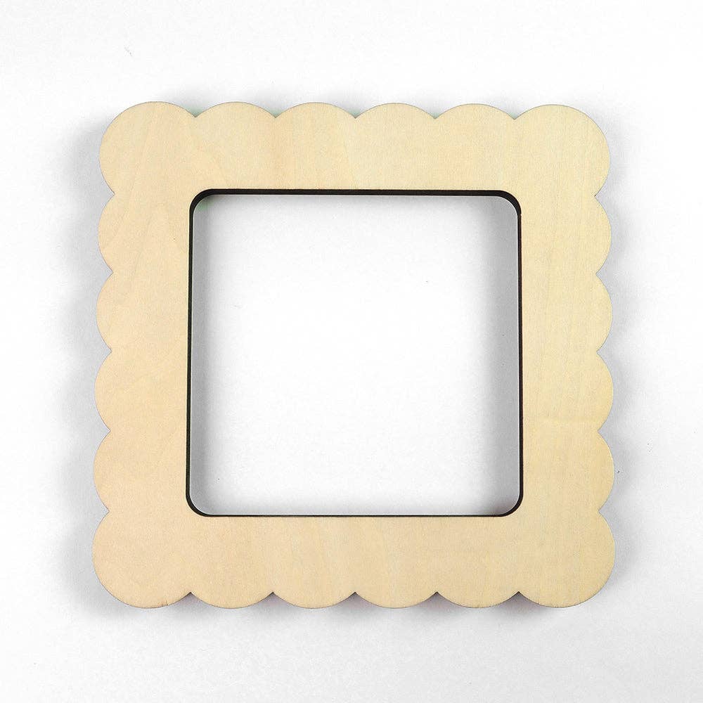Stretcher Frame | Needlepoint Scallop Square Medium